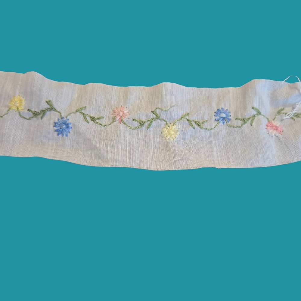 Vintage Lace Trim Lot 5pc Embroidered Floral Scalloped White Peach Cream Sewing - Picture 6 of 11